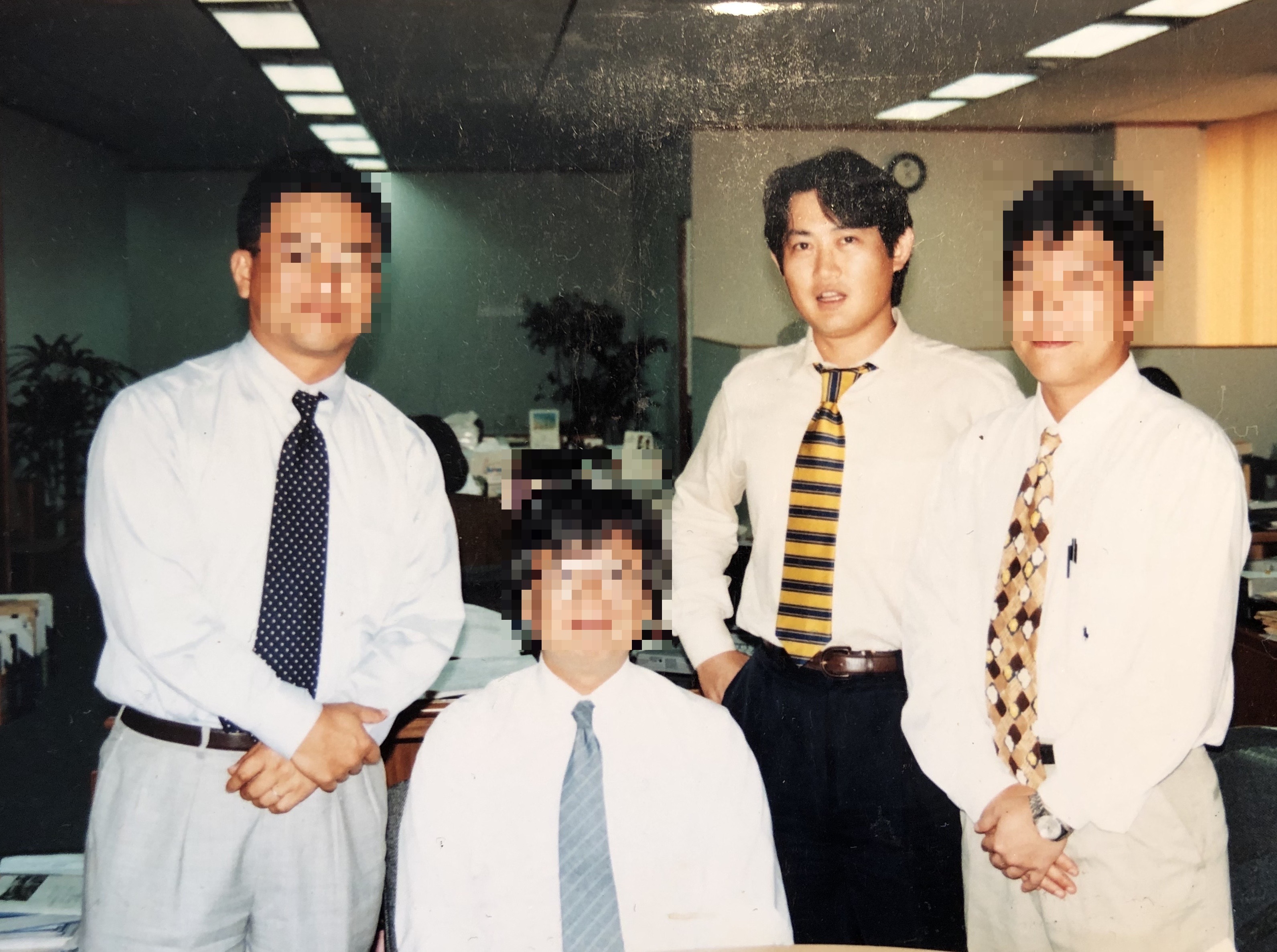 若き日の杉田聖威氏と仕事仲間